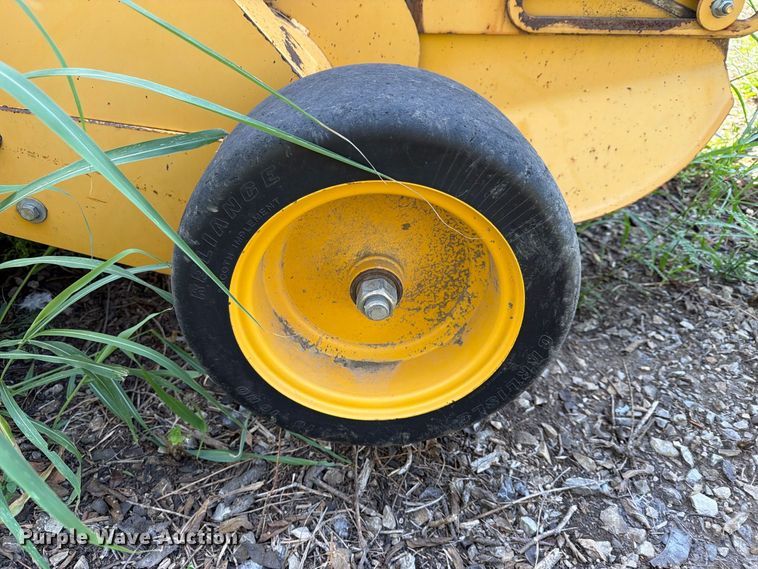 image for item EX4283 2007 Vermeer round baler
