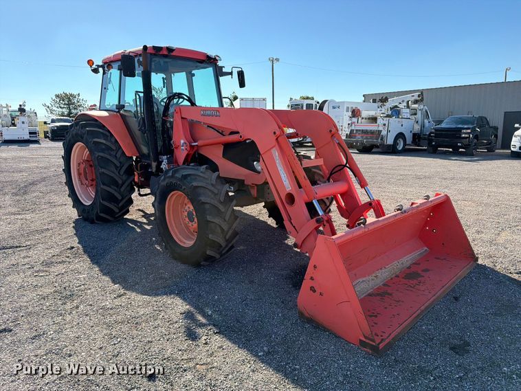 image for item FB5119 2012 Kubota M126X MFWD tractor