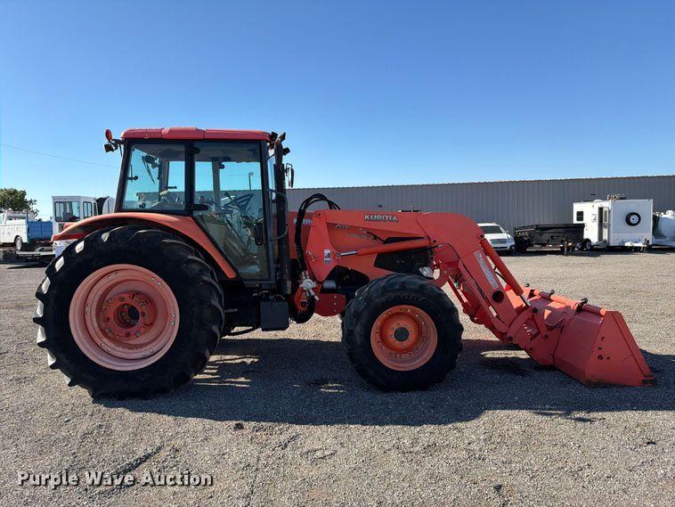 image for item FB5119 2012 Kubota M126X MFWD tractor
