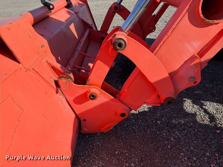 image for item FB5119 2012 Kubota M126X MFWD tractor