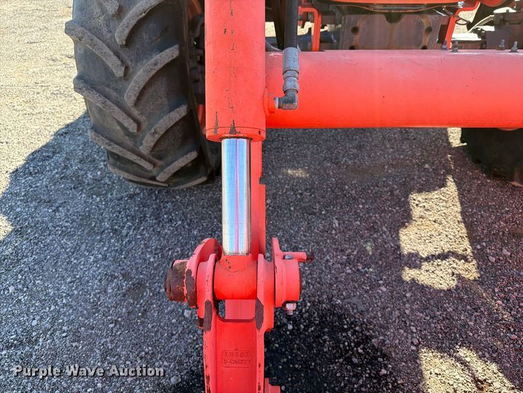 image for item FB5119 2012 Kubota M126X MFWD tractor