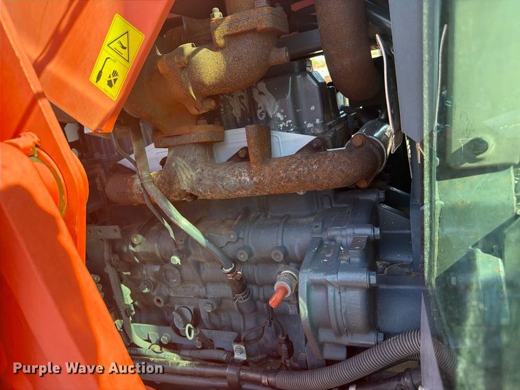 image for item FB5119 2012 Kubota M126X MFWD tractor