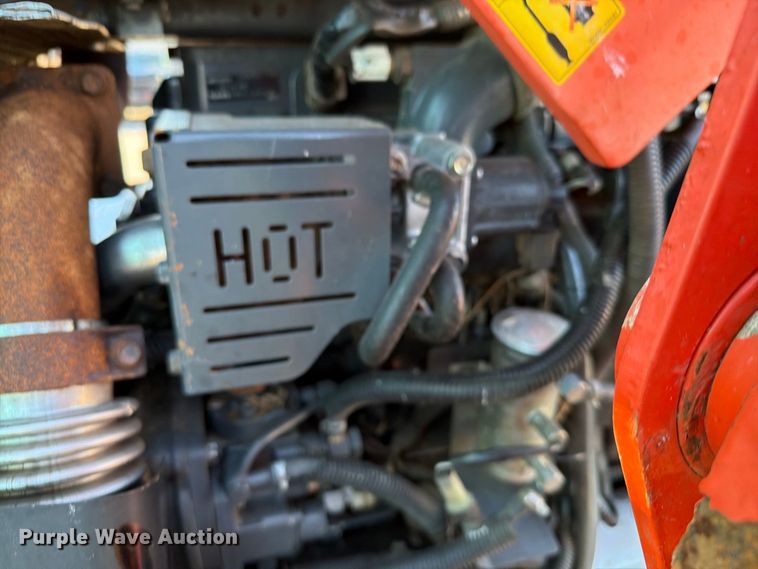 image for item FB5119 2012 Kubota M126X MFWD tractor