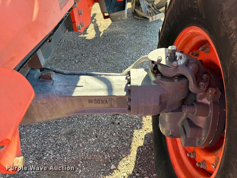 image for item FB5119 2012 Kubota M126X MFWD tractor