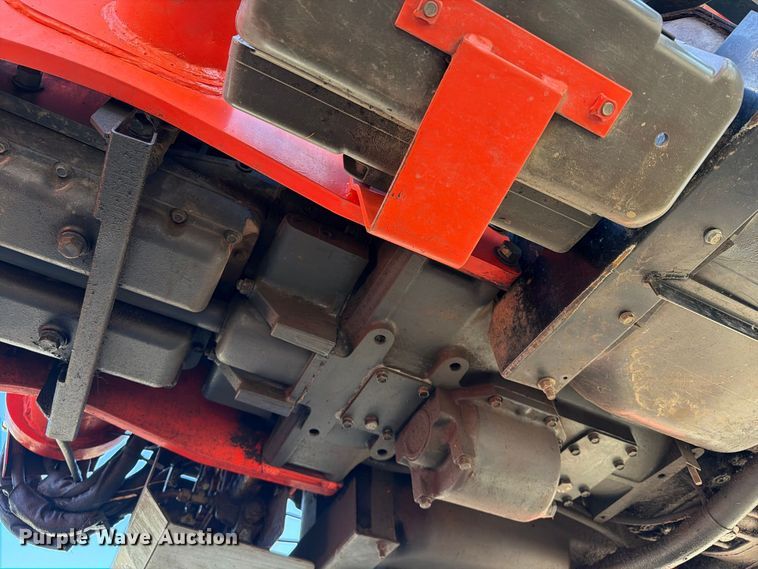 image for item FB5119 2012 Kubota M126X MFWD tractor