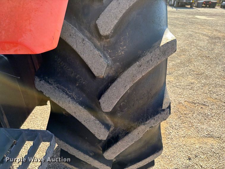image for item FB5119 2012 Kubota M126X MFWD tractor