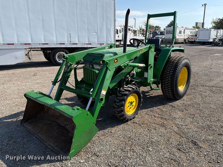 1998 John Deere 870 MFWD tractor