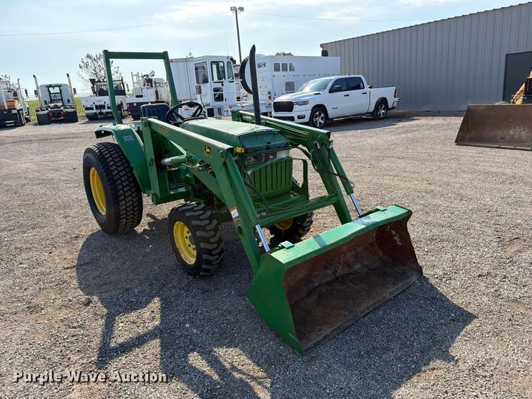 image for item FB5169 1998 John Deere 870 MFWD tractor
