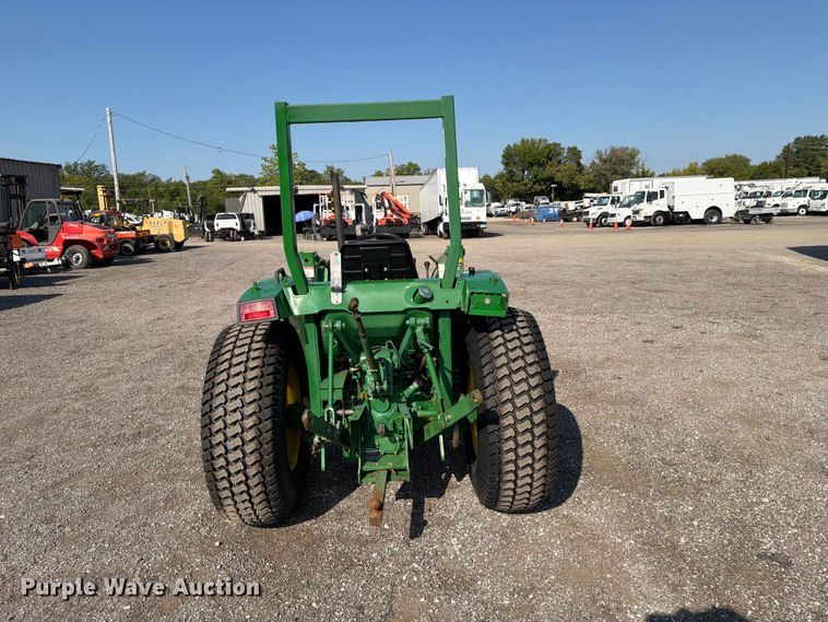 image for item FB5169 1998 John Deere 870 MFWD tractor