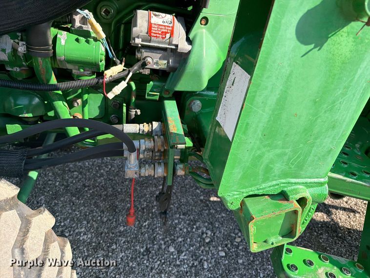 image for item FB5169 1998 John Deere 870 MFWD tractor