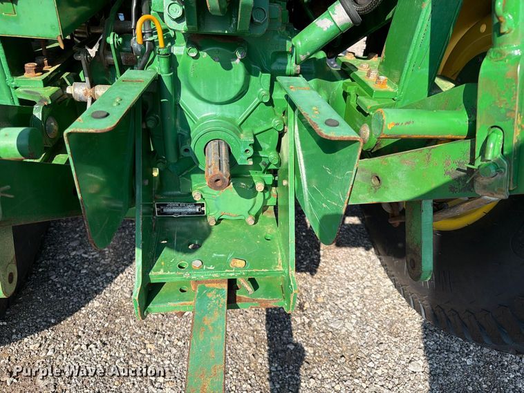 image for item FB5169 1998 John Deere 870 MFWD tractor