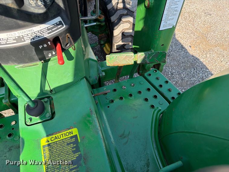 image for item FB5169 1998 John Deere 870 MFWD tractor