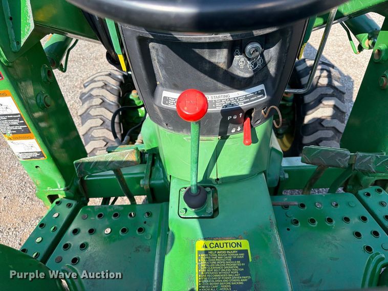 image for item FB5169 1998 John Deere 870 MFWD tractor