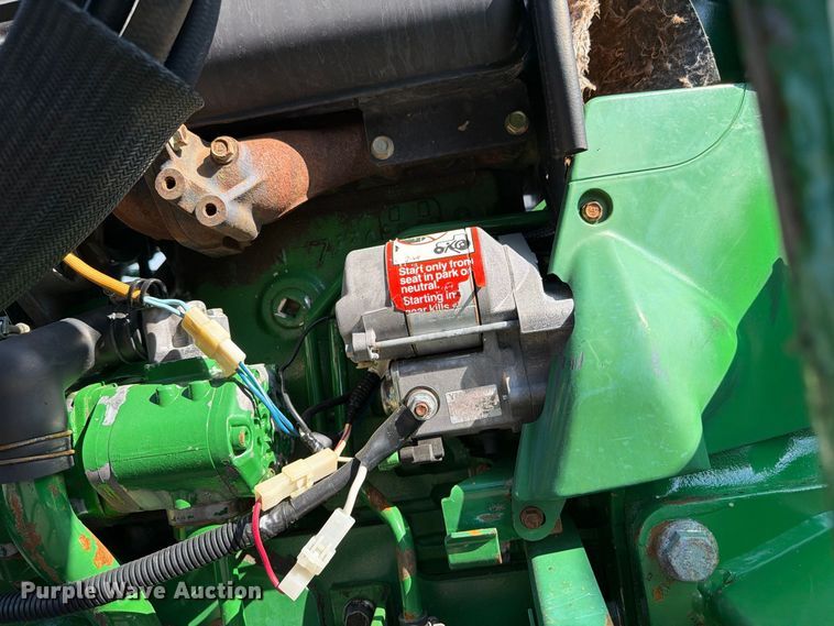 image for item FB5169 1998 John Deere 870 MFWD tractor