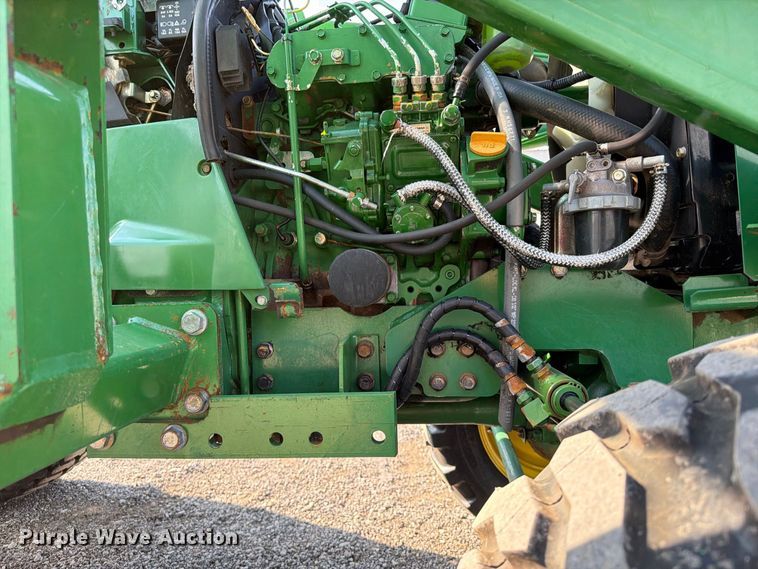 image for item FB5169 1998 John Deere 870 MFWD tractor