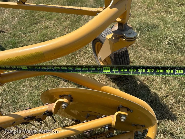 image for item FC4179 2018 Vermeer R2300 hay rake