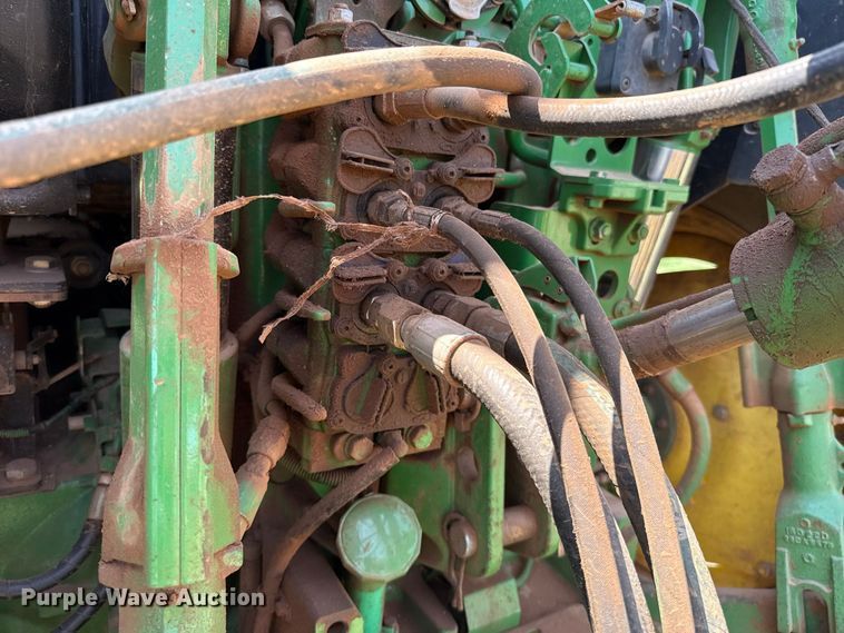 image for item FC4179 2018 Vermeer R2300 hay rake