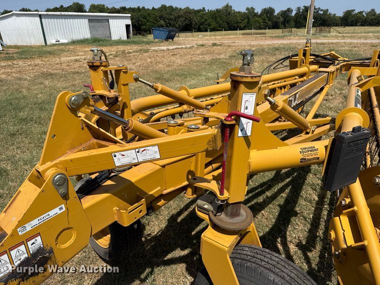 image for item FC4179 2018 Vermeer R2300 hay rake