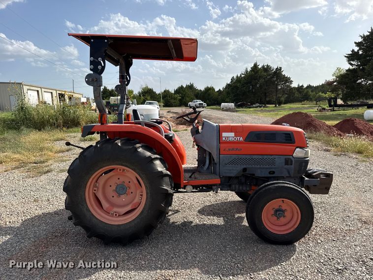 image for item FC4359 2003 Kubota L3830F tractor