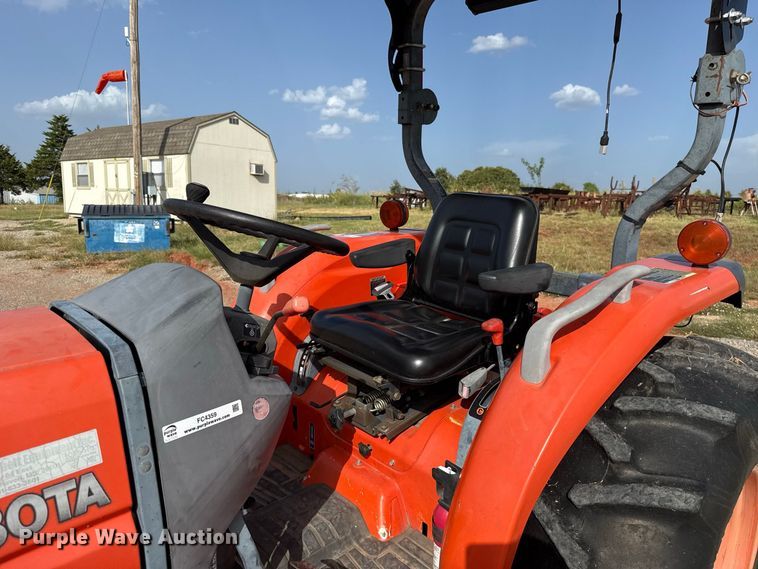 image for item FC4359 2003 Kubota L3830F tractor