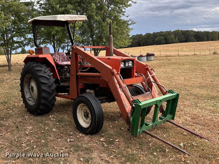 image for item FG0665 1982 Allis-Chalmers 6140 tractor