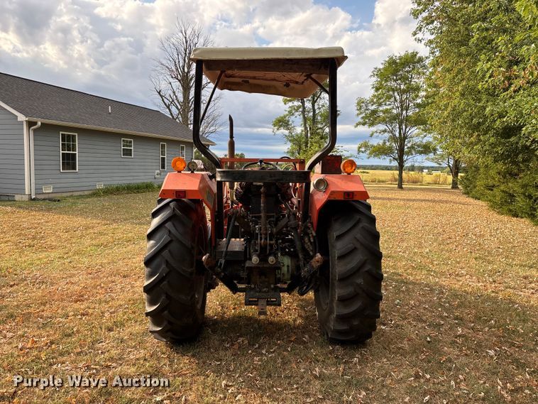 image for item FG0665 1982 Allis-Chalmers 6140 tractor