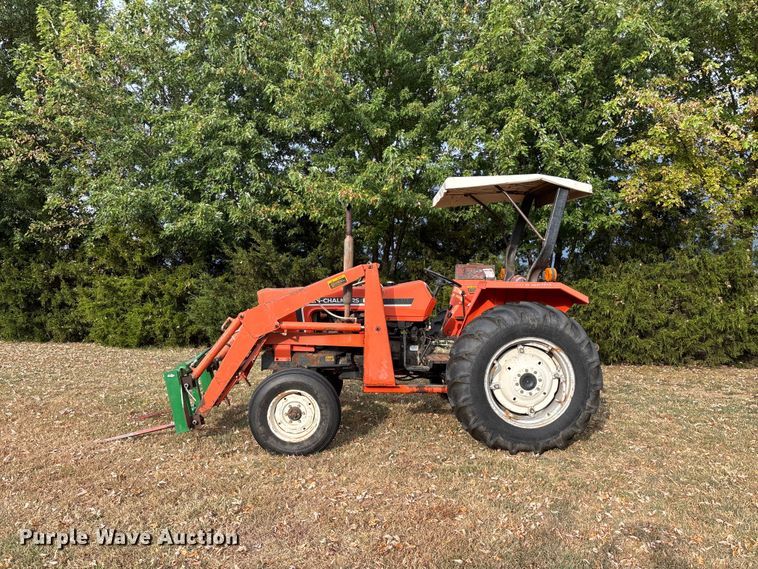 image for item FG0665 1982 Allis-Chalmers 6140 tractor