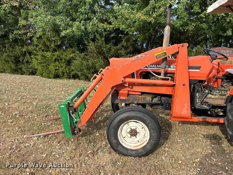 image for item FG0665 1982 Allis-Chalmers 6140 tractor