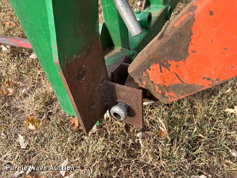 image for item FG0665 1982 Allis-Chalmers 6140 tractor