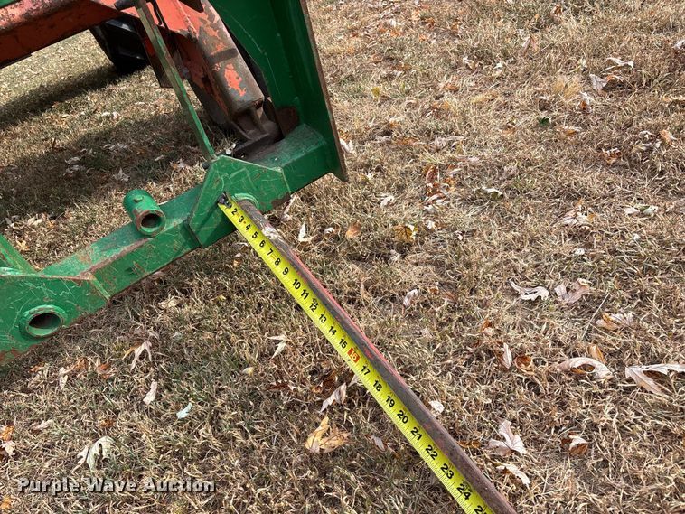 image for item FG0665 1982 Allis-Chalmers 6140 tractor