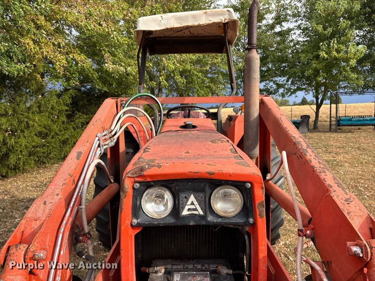 image for item FG0665 1982 Allis-Chalmers 6140 tractor