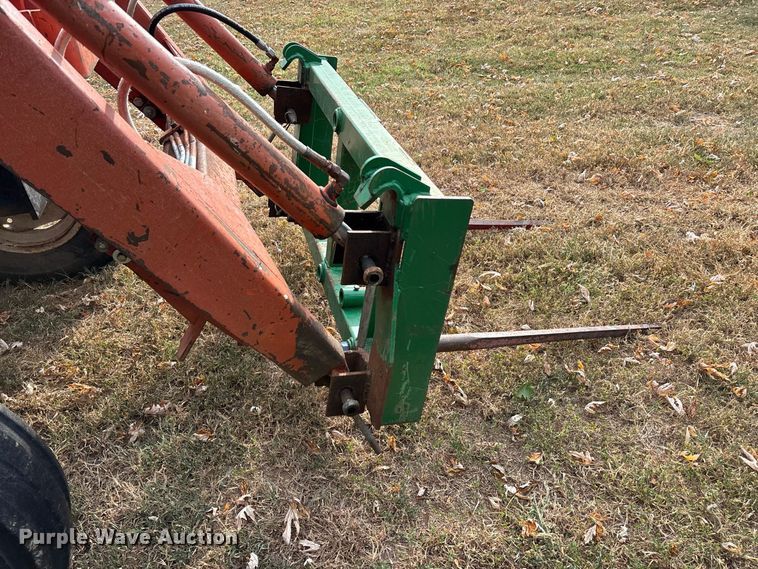 image for item FG0665 1982 Allis-Chalmers 6140 tractor