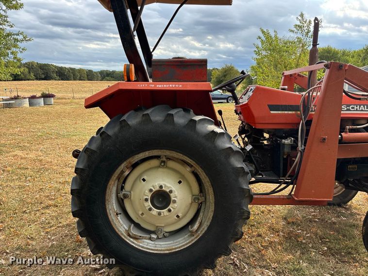 image for item FG0665 1982 Allis-Chalmers 6140 tractor
