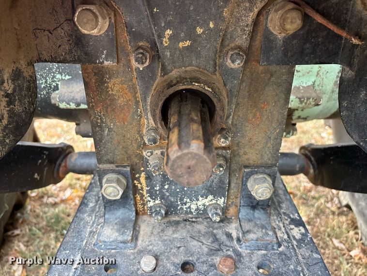 image for item FG0665 1982 Allis-Chalmers 6140 tractor