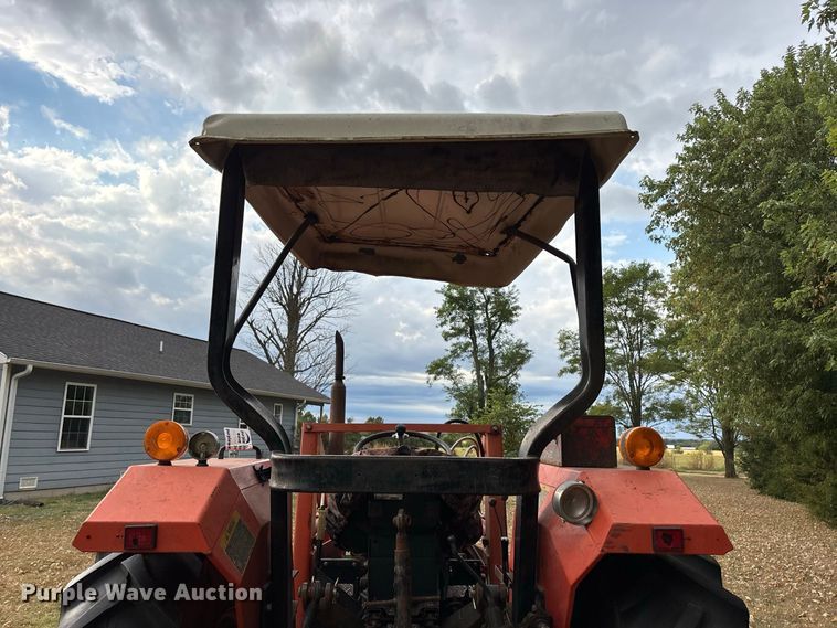 image for item FG0665 1982 Allis-Chalmers 6140 tractor