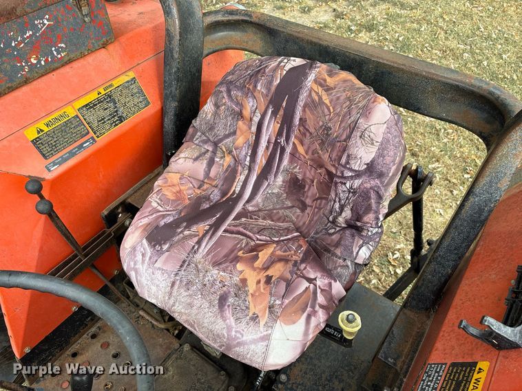 image for item FG0665 1982 Allis-Chalmers 6140 tractor