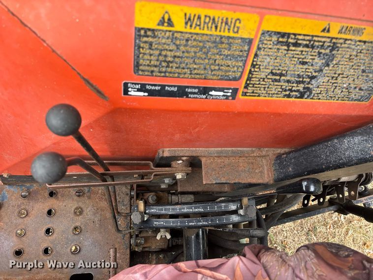 image for item FG0665 1982 Allis-Chalmers 6140 tractor
