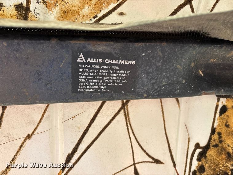 image for item FG0665 1982 Allis-Chalmers 6140 tractor
