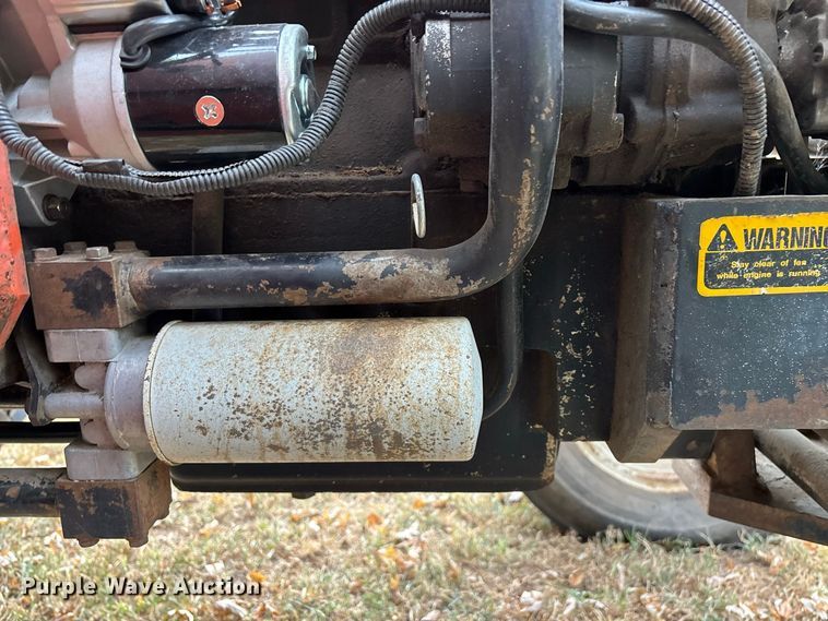 image for item FG0665 1982 Allis-Chalmers 6140 tractor