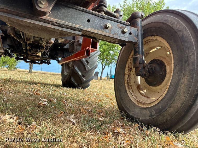 image for item FG0665 1982 Allis-Chalmers 6140 tractor