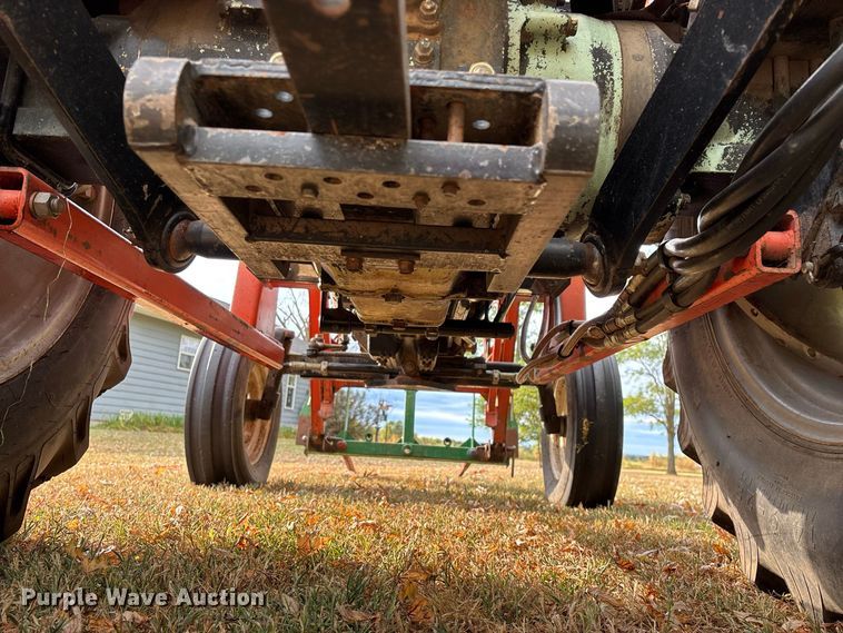 image for item FG0665 1982 Allis-Chalmers 6140 tractor