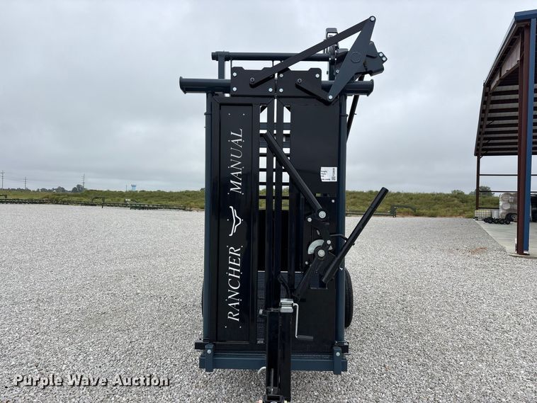 image for item FG0699 RBW Agricultural Rancher Manual squeeze chute
