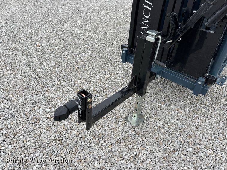 image for item FG0699 RBW Agricultural Rancher Manual squeeze chute