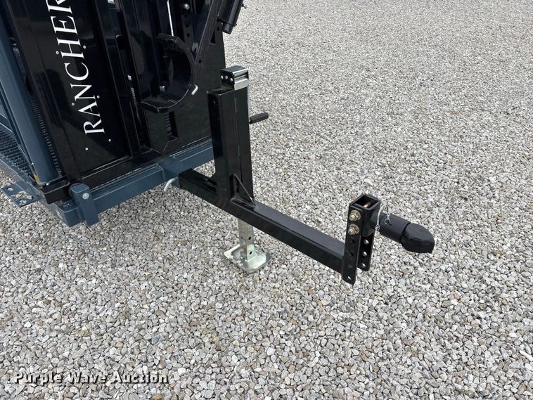 image for item FG0699 RBW Agricultural Rancher Manual squeeze chute