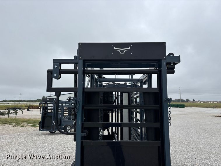 image for item FG0699 RBW Agricultural Rancher Manual squeeze chute