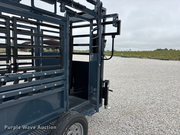 image for item FG0699 RBW Agricultural Rancher Manual squeeze chute