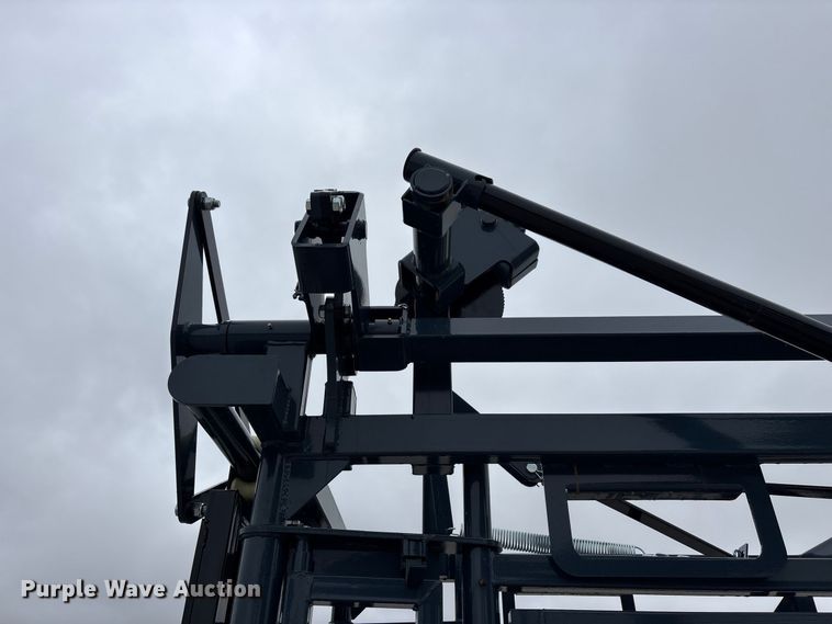image for item FG0699 RBW Agricultural Rancher Manual squeeze chute