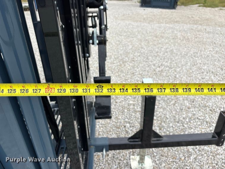 image for item FG0699 RBW Agricultural Rancher Manual squeeze chute