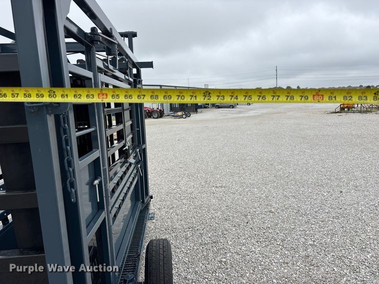 image for item FG0699 RBW Agricultural Rancher Manual squeeze chute