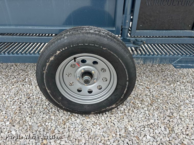 image for item FG0699 RBW Agricultural Rancher Manual squeeze chute